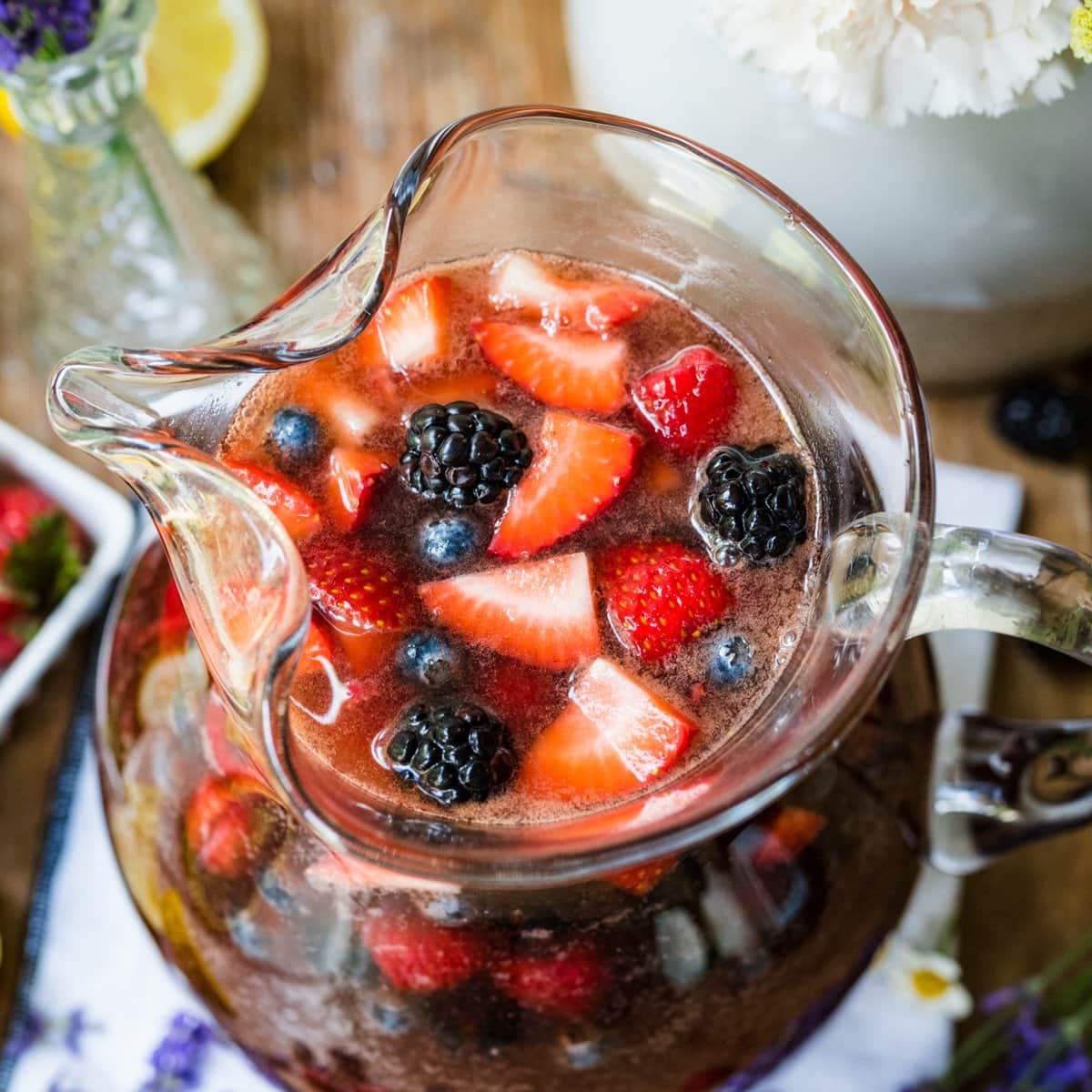 Sparkling Strawberry Sangria (5 minute recipe!) - No Spoon Necessary