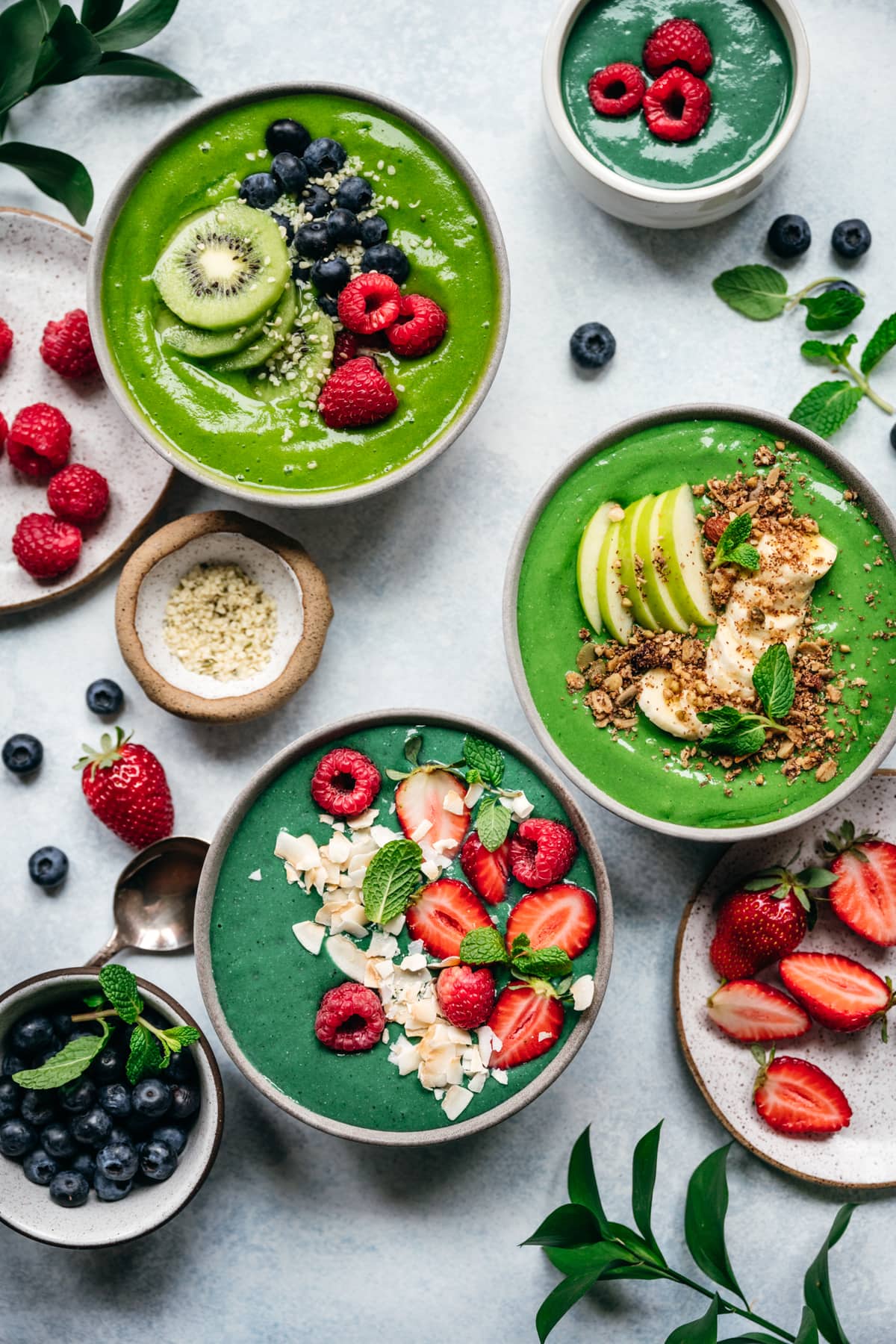 https://www.crowdedkitchen.com/wp-content/uploads/2020/03/Green-smoothie-bowls.jpg