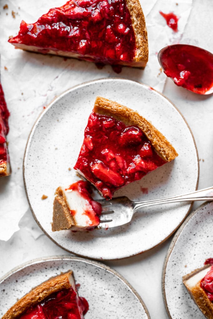 close up overhead of vegan cheesecake