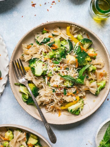 overhead view of vegan pasta primavera in bowl