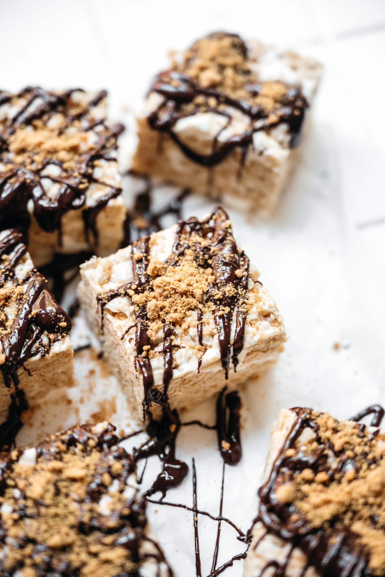 close up view of s'mores rice krispie treat