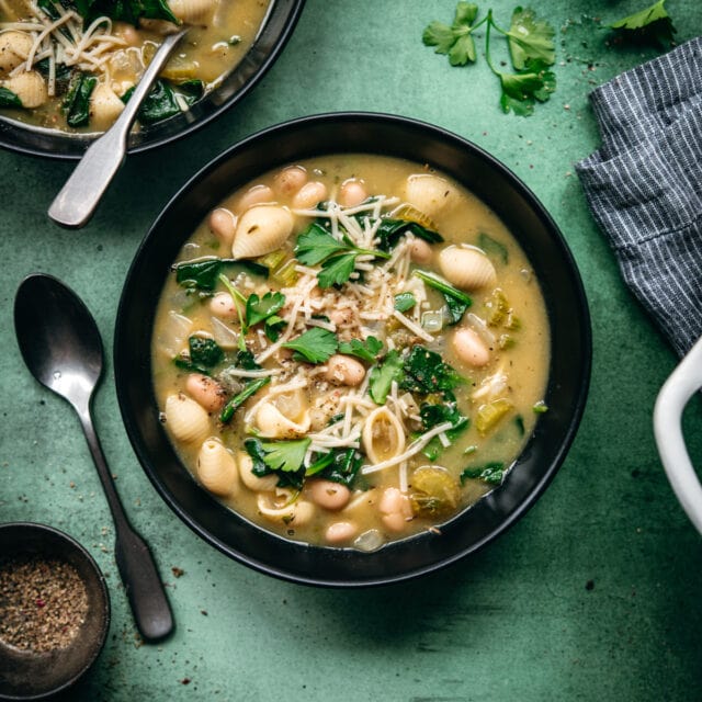 White Bean Spinach Soup (Vegan) - Crowded Kitchen