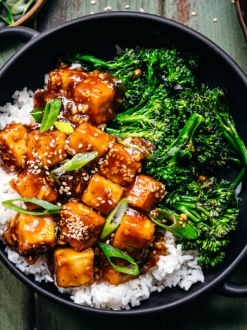 Overhead view of tofu teriyaki in a bowl.