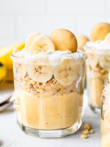 Front view of banana pudding in a jar.
