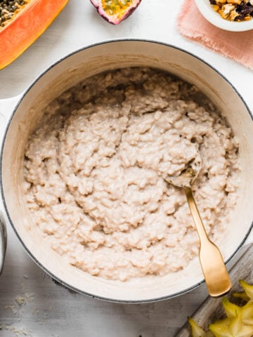 Vegan rice pudding in a bowl.