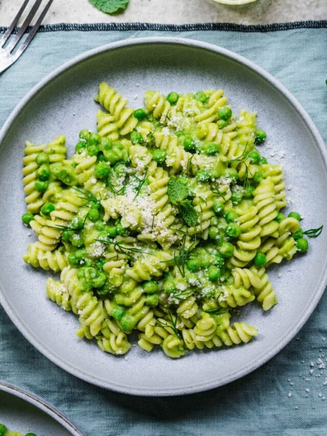 Pasta with Pea Sauce