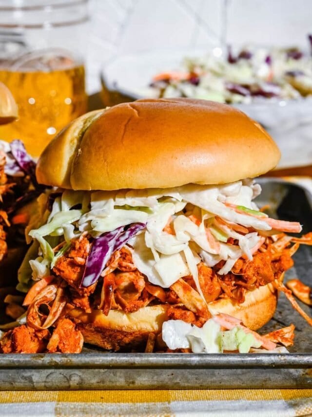 Easy Pulled Jackfruit Burger