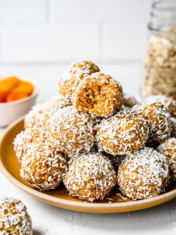 cropped-Apricot-Bliss-Balls-15.jpg