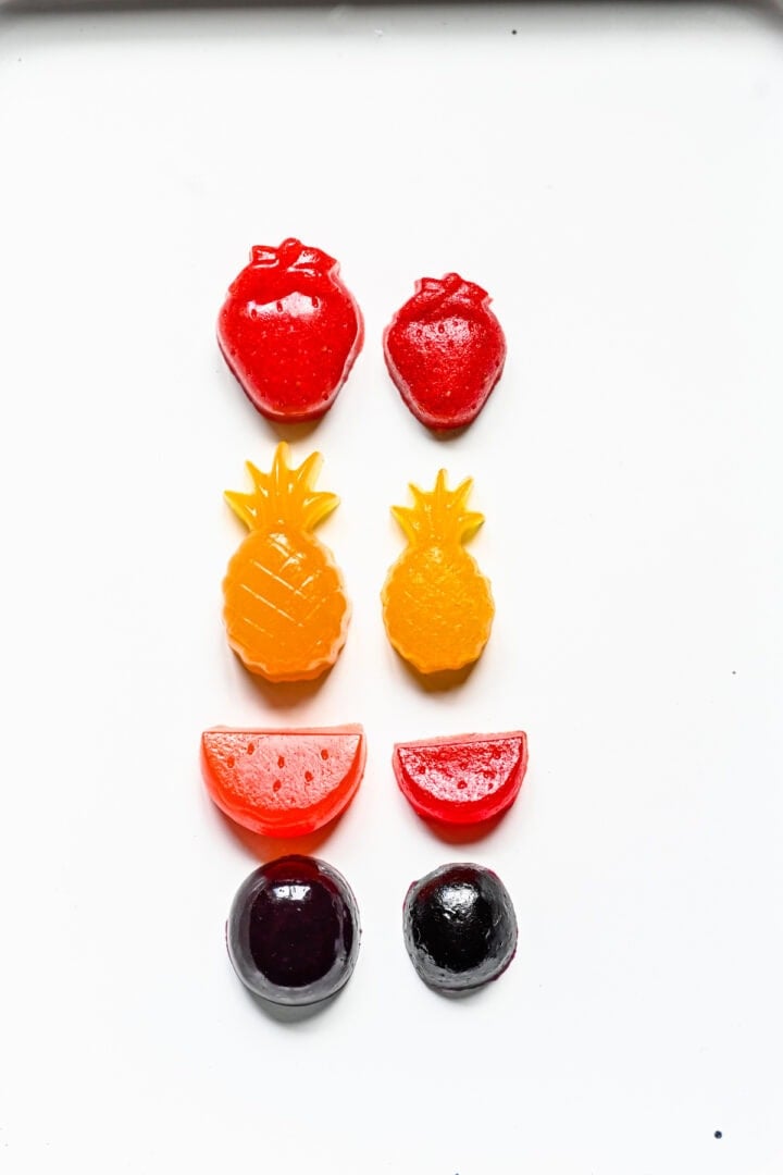 Fruit gummies before and after shrinking at room temperature.