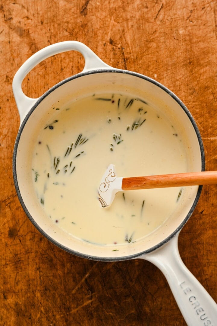 Milk and cream mixture after cooking with spices.