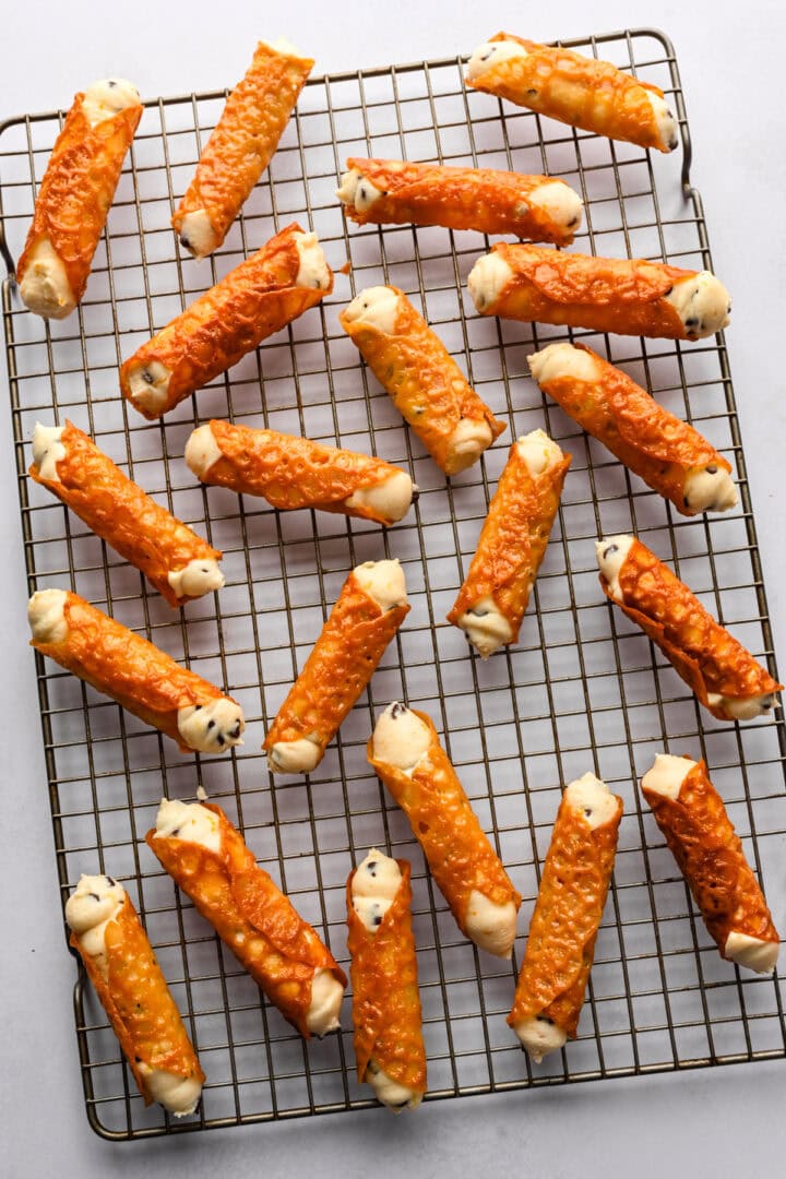 Overhead view of cannoli made with florentine cookies.