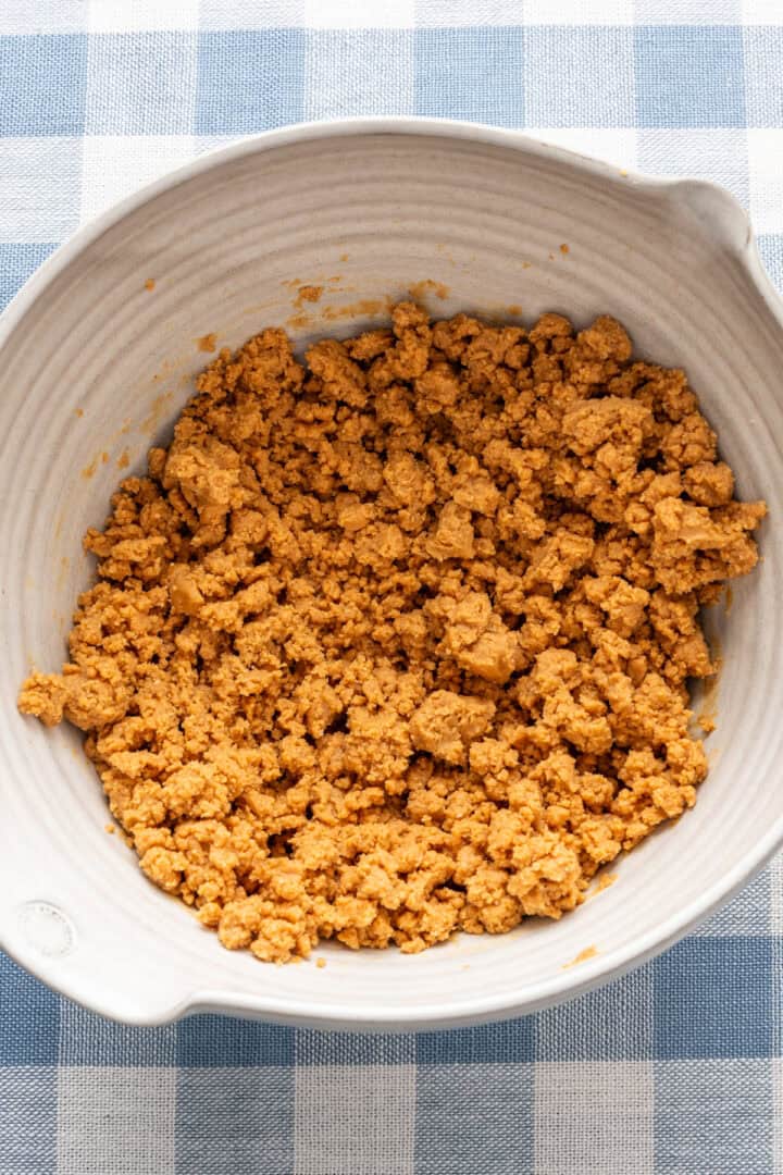 peanut butter filling mixture in mixing bowl.