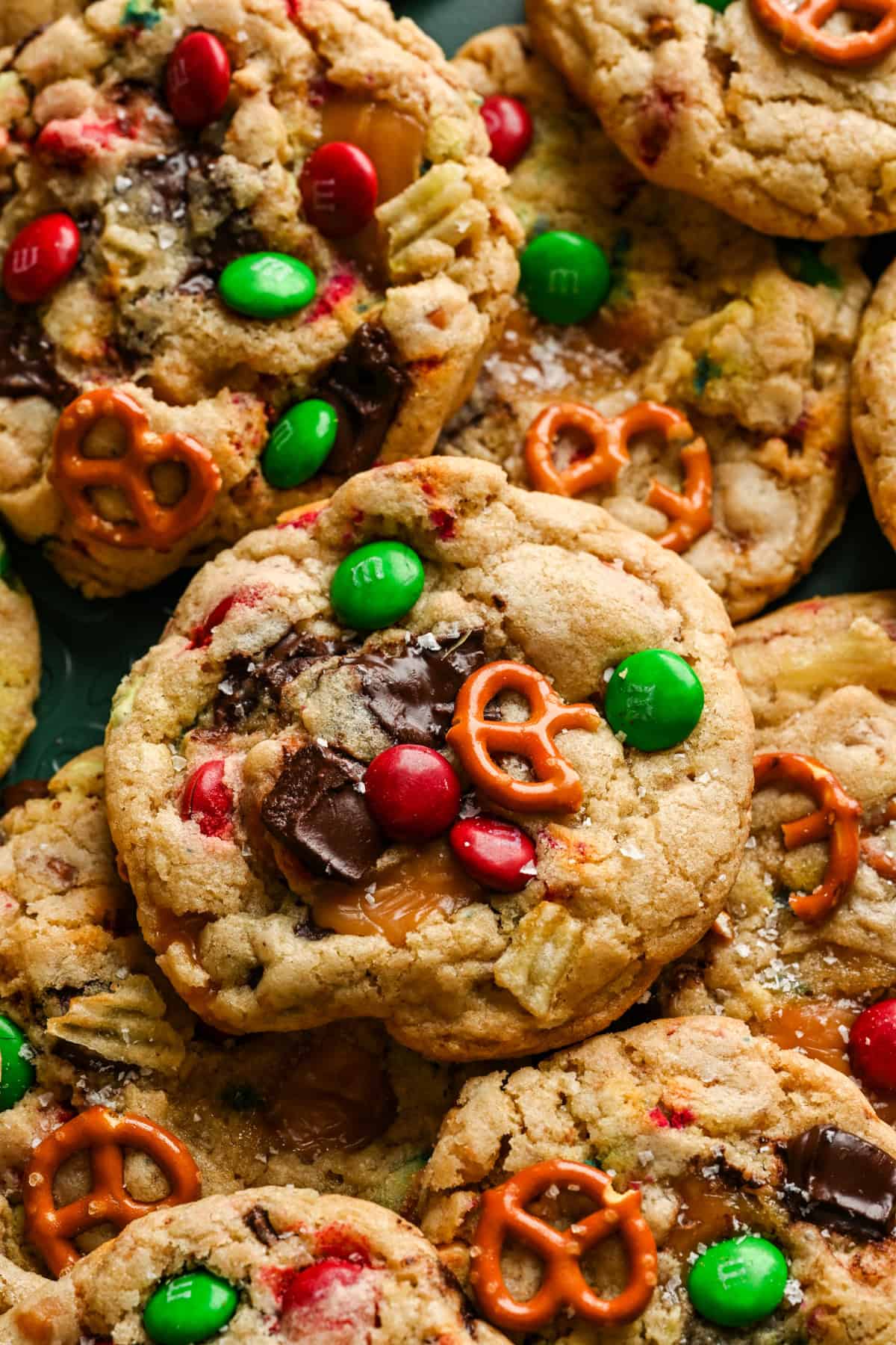 Close up overhead view of kitchen sink cookies.