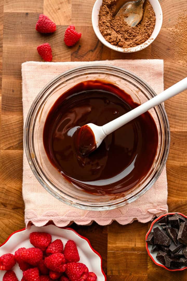 Chocolate and butter in a bowl after melting.