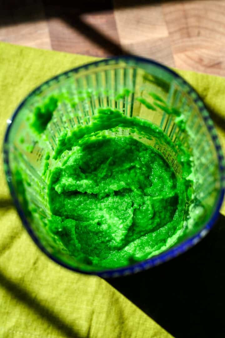 Peas after being blended.