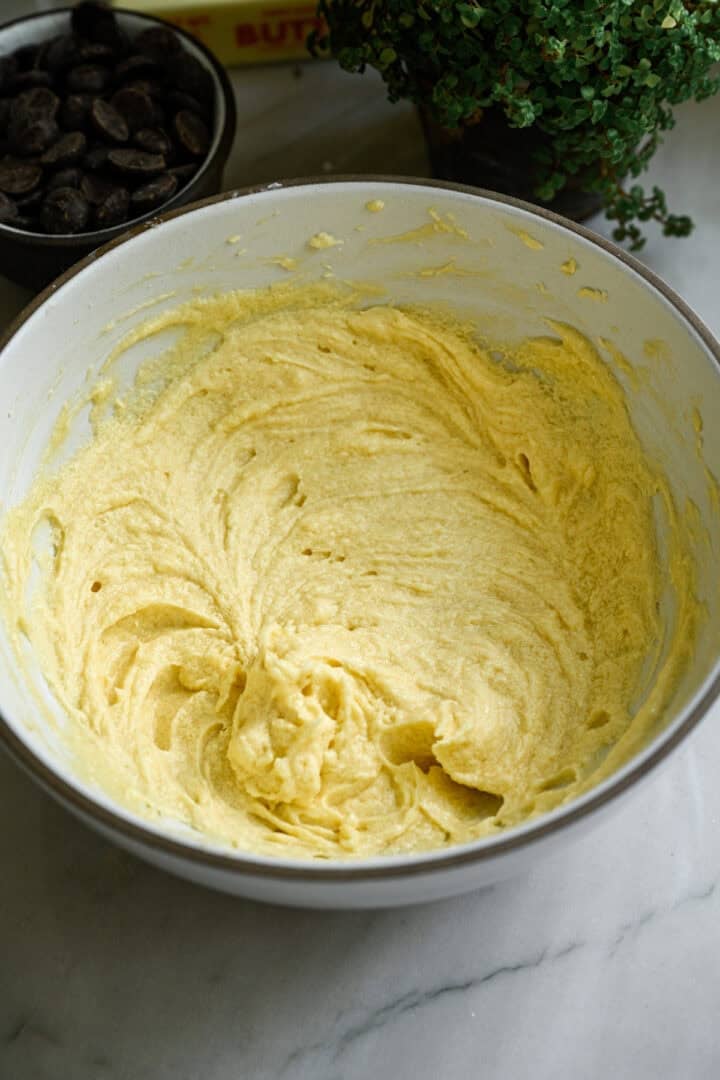 butter, sugar and egg creamed together in mixing bowl.