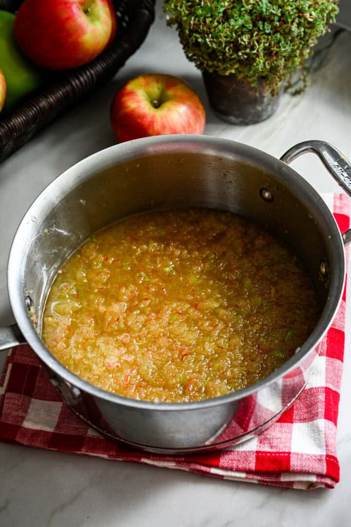 Apple mixture after heating on the stove