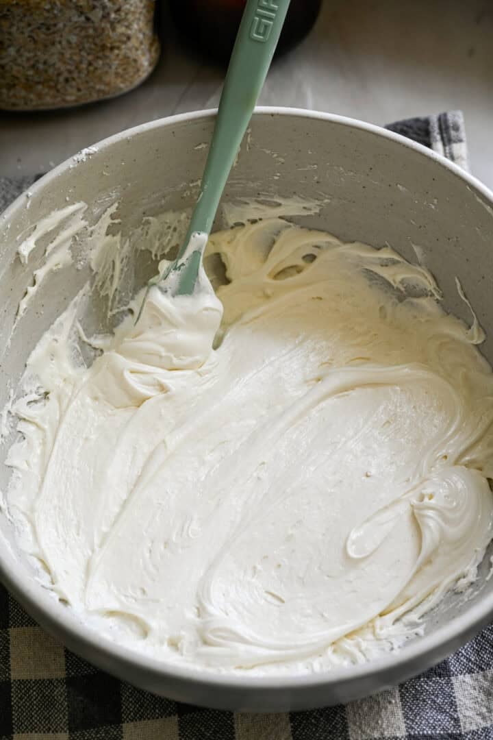 Oatmeal cream filling after adding marshmallow fluff.